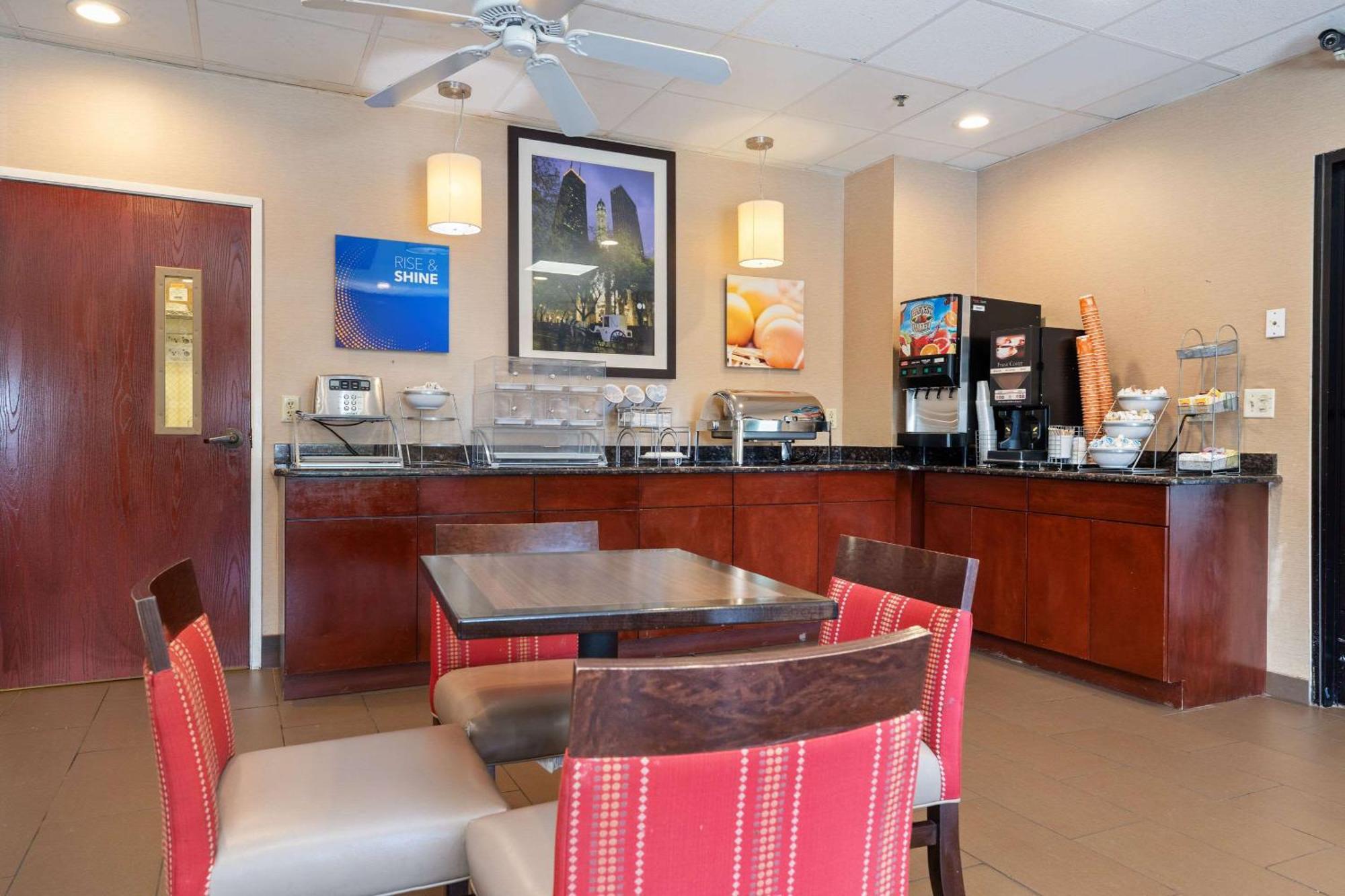 Comfort Suites Lombard - Addison Exteriér fotografie