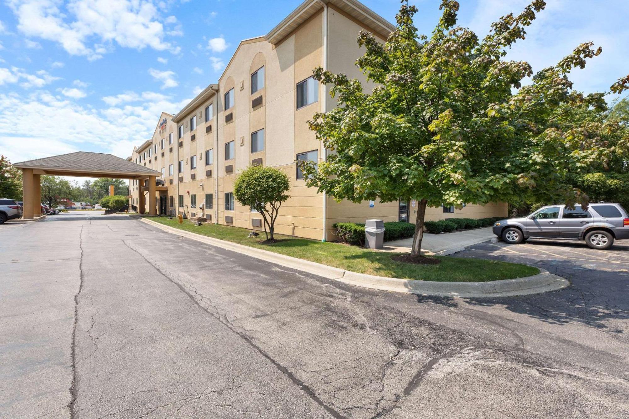 Comfort Suites Lombard - Addison Exteriér fotografie